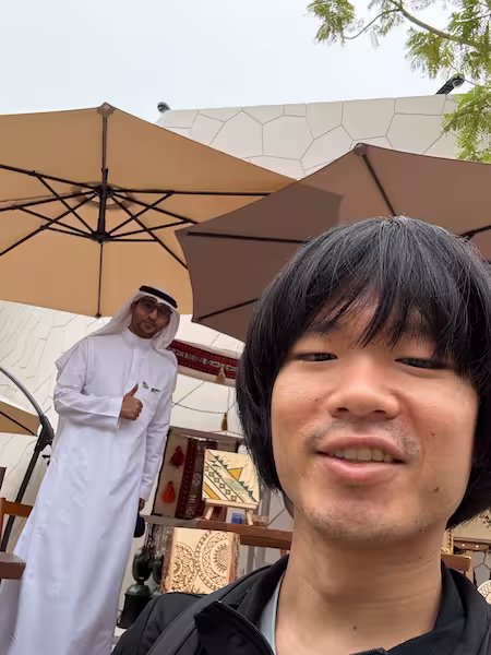 サウジアラビアパビリオンの外にて